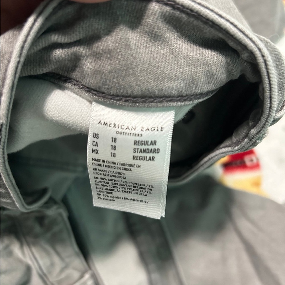 American Eagle Outfitters Gray Skinny Jeans with Distressed Details - Picture 3 of 3